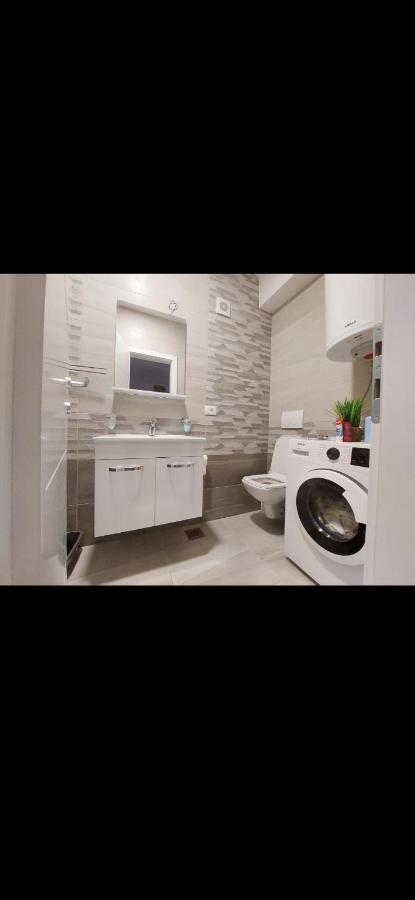 Rines Apartment โอครีด ภายนอก รูปภาพ